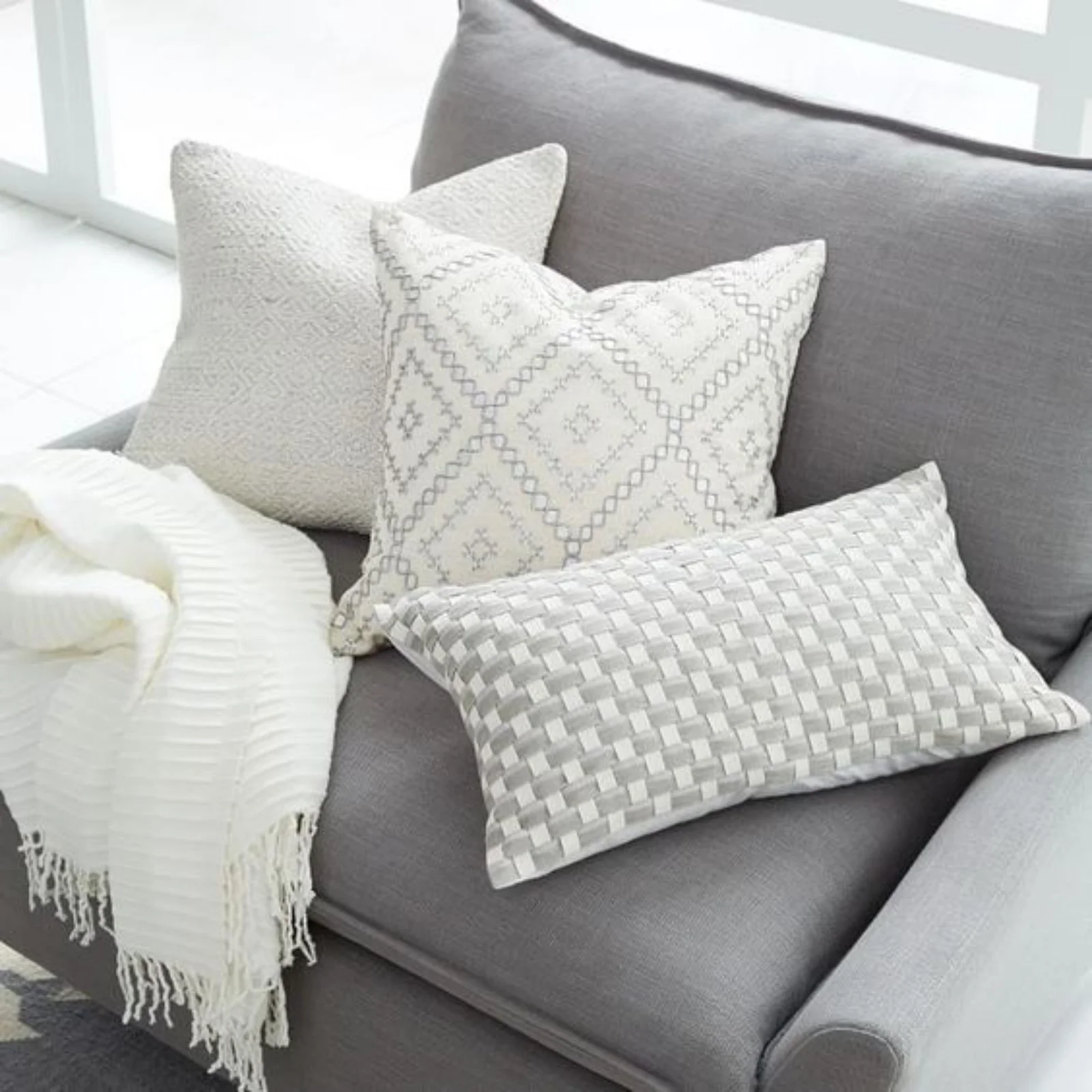 1-DECORATIVE PILLOWS